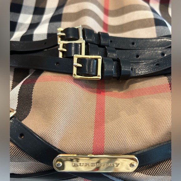 Burberry Bridle Gosford Hobo Medium Bag - Picture 4 of 9